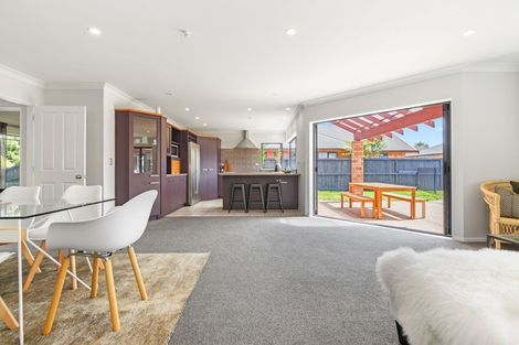 Photo of property in 12 Oldfield Court, Huntington, Hamilton, 3210