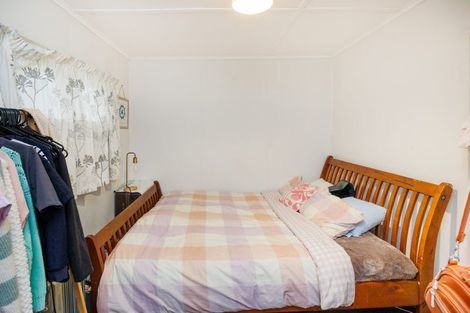 Photo of property in 23 Marine Parade South, Foxton Beach, Foxton, 4815