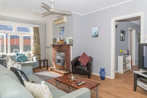 Photo of property in 29 Tennyson Street, Dannevirke, 4930