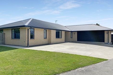 Photo of property in 96 Charles Street, Rangiora, 7400