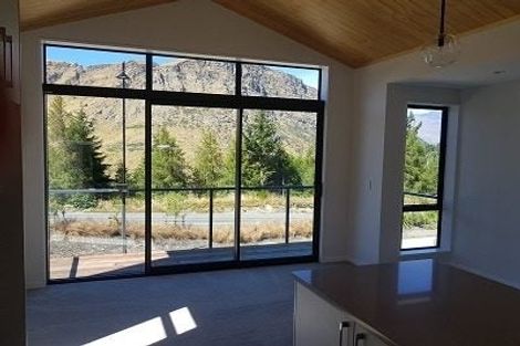 Photo of property in 2 O'callaghan Street, Arthurs Point, Queenstown, 9371