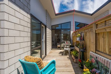 Photo of property in 16a Tamapahore Boulevard, Papamoa Beach, Papamoa, 3118