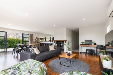 Photo of property in 15 Judge And Jury Drive, Lake Hayes, Queenstown, 9304