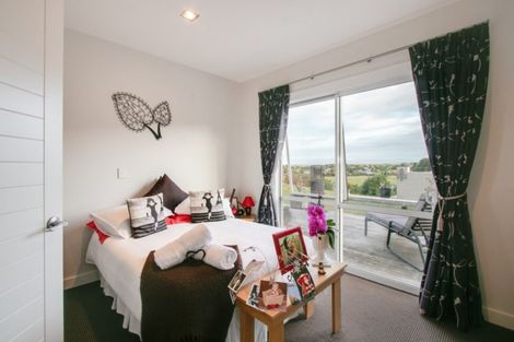 Photo of property in 81 Kent Terrace, Taradale, Napier, 4112