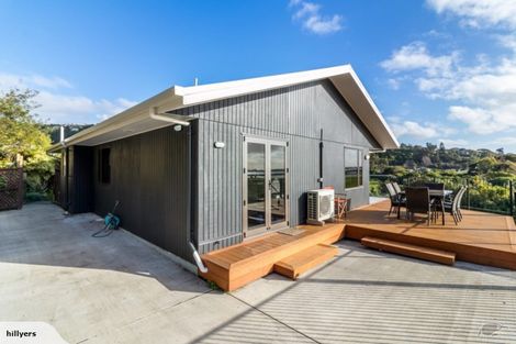 Photo of property in 122 Mccormacks Bay Road, Redcliffs, Christchurch, 8081