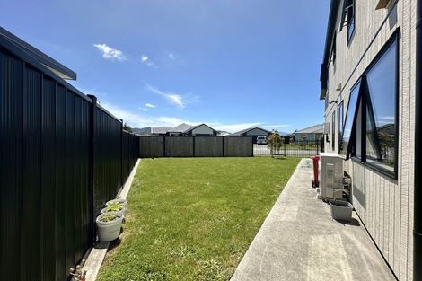 Photo of property in 52 Mawai Hakona Drive, Wallaceville, Upper Hutt, 5018