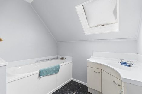 Photo of property in 7 Cracroft Street, Waitara, 4320