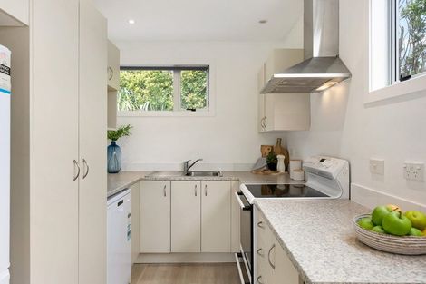 Photo of property in 3 Brydon Way, Paparangi, Wellington, 6037