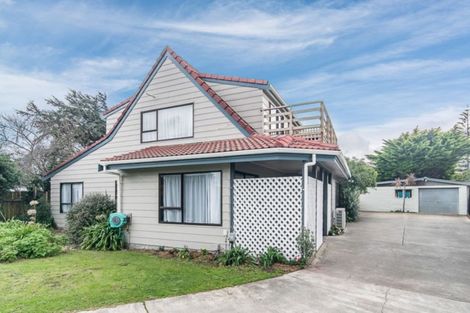 Photo of property in 31 Olive Terrace, Paraparaumu Beach, Paraparaumu, 5032
