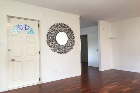 Photo of property in 299a Glengarry Road, Glen Eden, Auckland, 0602