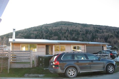 Photo of property in 7 Amber Close, Arthurs Point, Queenstown, 9371