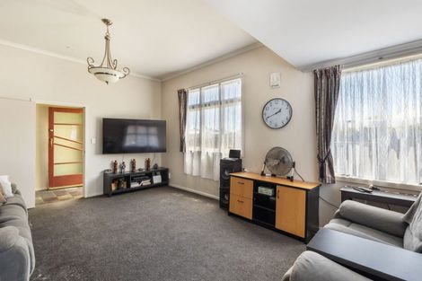 Photo of property in 9 Parris Street, Waitara, 4320