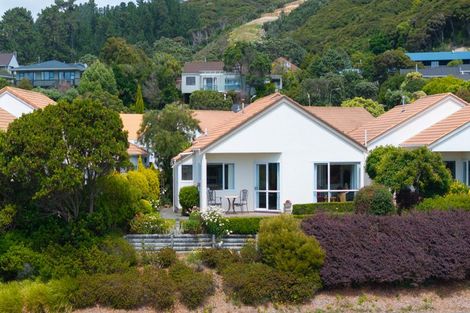 Photo of property in 4 Lakeside Villas, Whitby, Porirua, 5024