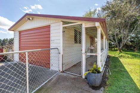 Photo of property in 208 Lindsay Road, Levin, 5510