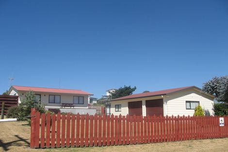 Photo of property in 675 Pukehina Parade, Pukehina, 3189