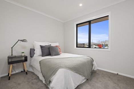 Photo of property in 72 Atlantic Drive, Fitzherbert, Palmerston North, 4410