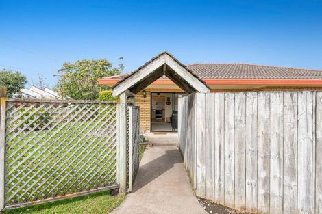 Photo of property in 5 Pengelly Place, Parakai, 0830