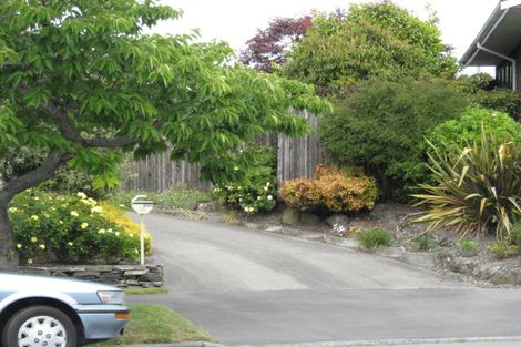 Photo of property in 35 Highfield Place, Avonhead, Christchurch, 8042