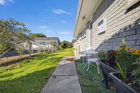 Photo of property in 22 Howden Road, Fairfield, Hamilton, 3214