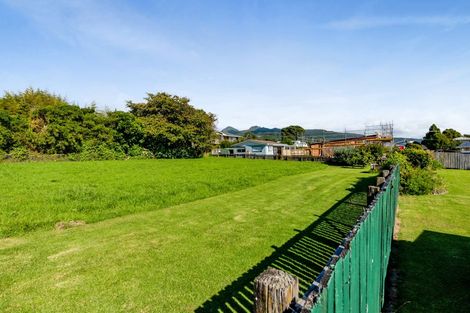 Photo of property in 6 Mace Terrace, Oakura, 4314