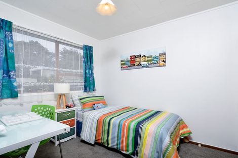 Photo of property in 8 Newland Grove, Henderson, Auckland, 0610