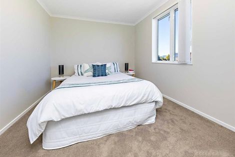 Photo of property in 26 Warbler Crescent, Papakura, 2110