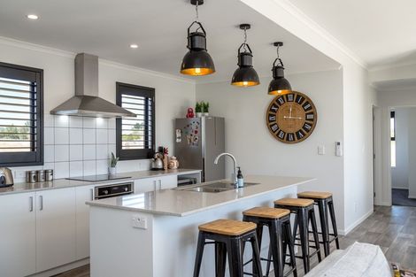 Photo of property in 47 Burgundy Drive, Martinborough, 5711