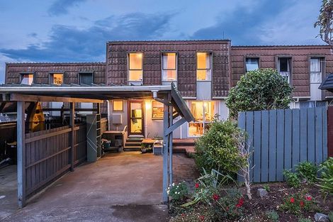 Photo of property in 72 Cunliffe Street, Churton Park, Wellington, 6037
