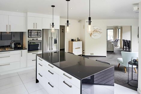 Photo of property in 17 Paremata Drive, Paremata, Porirua, 5024