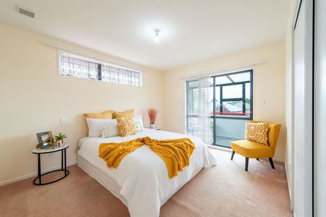 Photo of property in 122b Yaldhurst Road, Sockburn, Christchurch, 8042