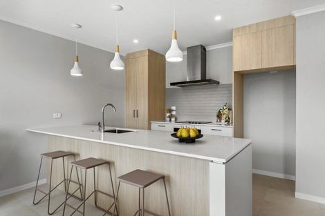 Photo of property in 32 Te Aniwaniwa Terrace, Albany, 0632