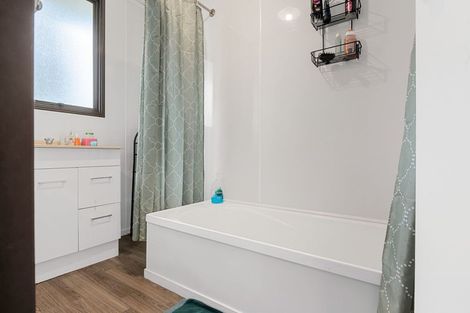 Photo of property in 15a Garland Drive, St Andrews, Hamilton, 3200