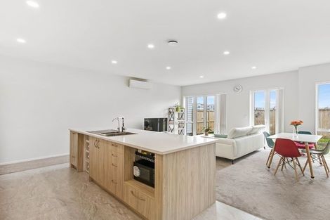 Photo of property in 11 Riroriro Close, Papakura, 2110