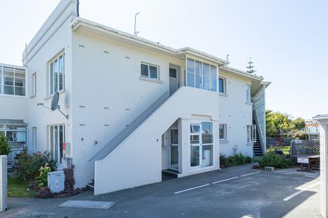 Photo of property in 1-12/48 The Bay Hill, Timaru, 7910