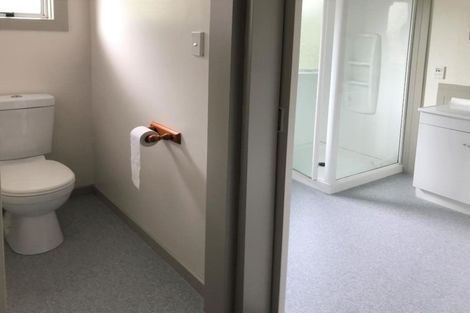 Photo of property in 4 Moana Crescent, Blagdon, New Plymouth, 4310