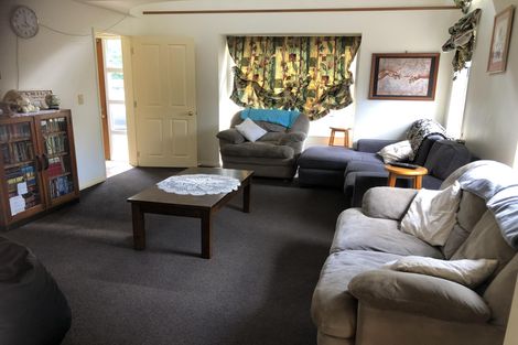 Photo of property in 46 Millstream Drive, Henderson, Auckland, 0610