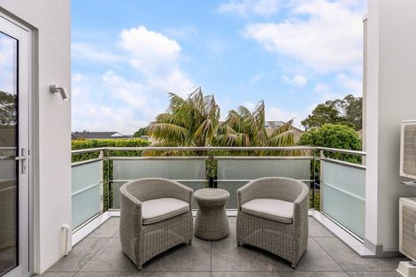 Photo of property in 5/258 Hurstmere Road, Takapuna, Auckland, 0622