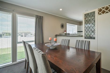 Photo of property in 1/217 Mcleod Street, Camberley, Hastings, 4120