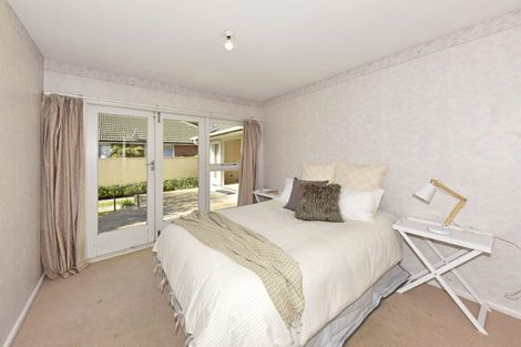 Photo of property in 91 Crofton Road, Harewood, Christchurch, 8051