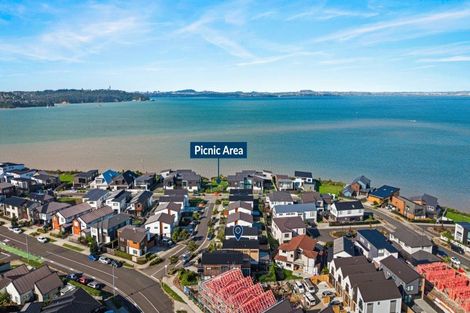 Photo of property in 3 Ocean Breeze Avenue, Hobsonville, Auckland, 0616