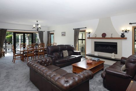 Photo of property in 12 Taunton Green, Papanui, Christchurch, 8052