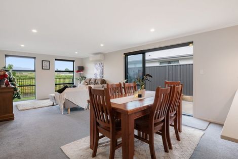 Photo of property in 2b Kauri Lane, Omokoroa, 3114