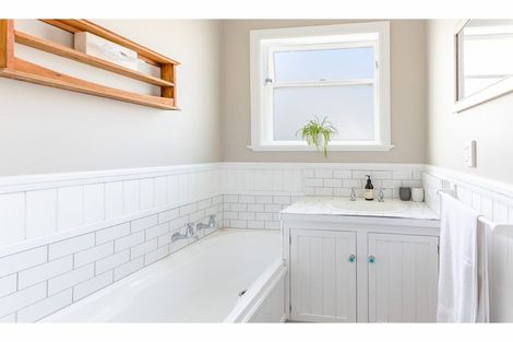 Photo of property in 282 Wainoni Road, Avondale, Christchurch, 8061