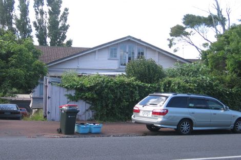Photo of property in 44 Omahu Road, Greenlane, Auckland, 1051