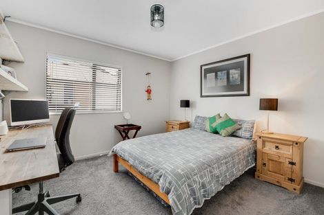 Photo of property in 70 Donald Street, Stanmore Bay, Whangaparaoa, 0932