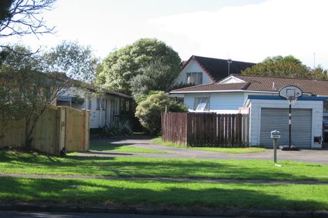 Photo of property in 92b Beach Road, Te Atatu Peninsula, Auckland, 0610