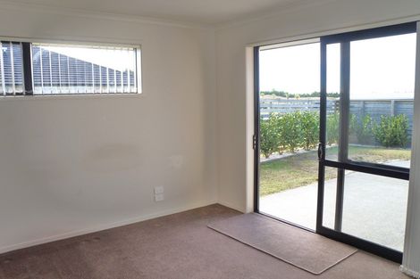 Photo of property in 48 Ocean View Rise, Ruakaka, 0116