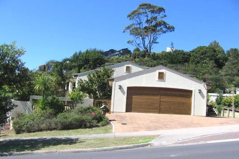 Photo of property in 38 Kate Sheppard Avenue, Torbay, Auckland, 0630