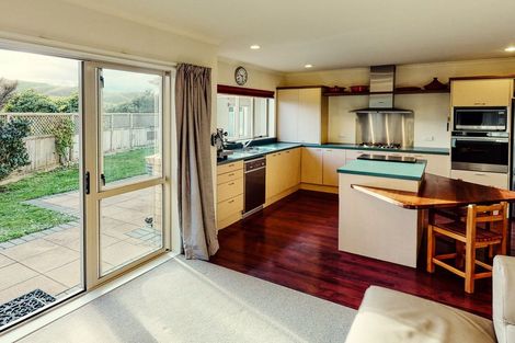 Photo of property in 17 Pendennis Point, Camborne, Porirua, 5026