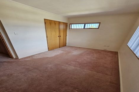 Photo of property in 1/979 Beach Road, Torbay, Auckland, 0630